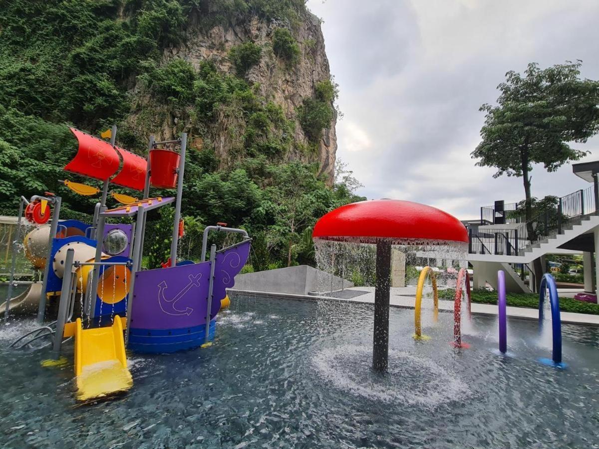 Ipoh Waterpark The Cove Premium Suites 7-13Pax By Iwh Extérieur photo